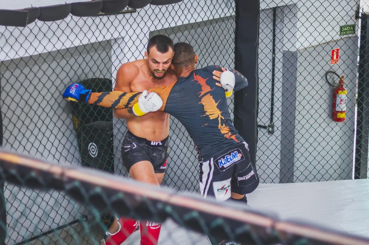 MMA stress relief training at Reizen MMA