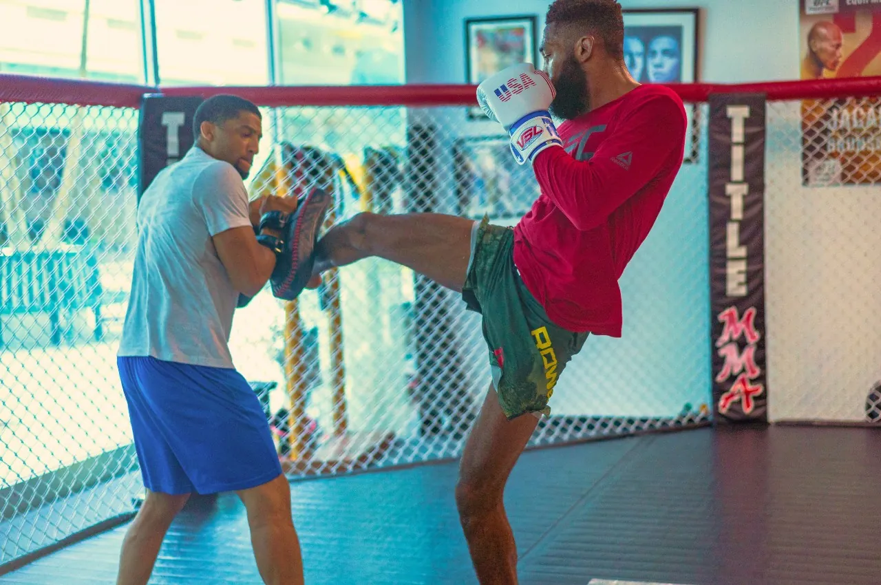 Muay Thai self-defense training at Reizen MMA