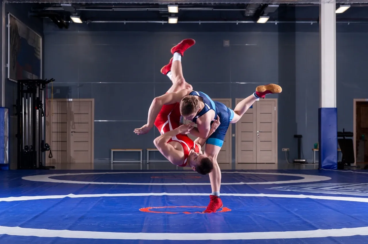 Wrestling training at Reizen MMA